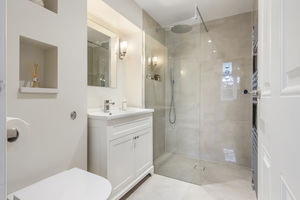 Photo 17- click for photo gallery